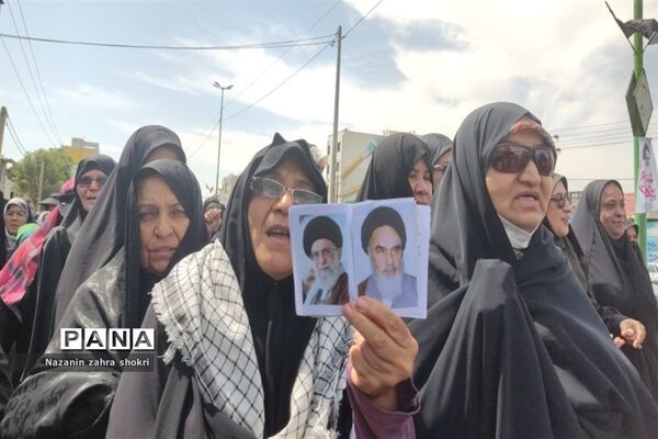 آیین گلباران قتلگاه یادمان شهدای ۱۵ خرداد در شهرستان‌ قرچک