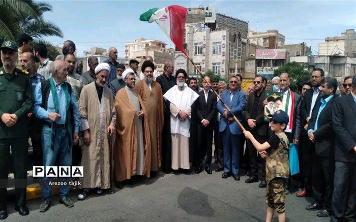 راهپیمایی پرشور مردم ورامین به مناسبت سالروز قیام ۱۵خرداد/فیلم