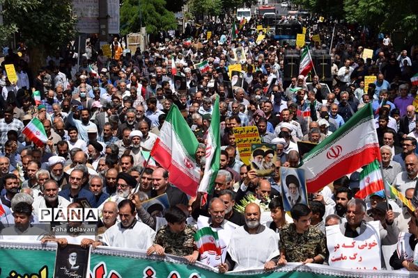 مردم ورامین در شصتمین سالگرد قیام ۱۵ خرداد حماسه‌ آفریدند