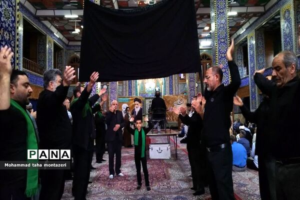 گرامیداشت سی‌و‌چهارمین سالگرد ارتحال امام خمینی (ره) و قیام ۱۵ خرداد در یزد