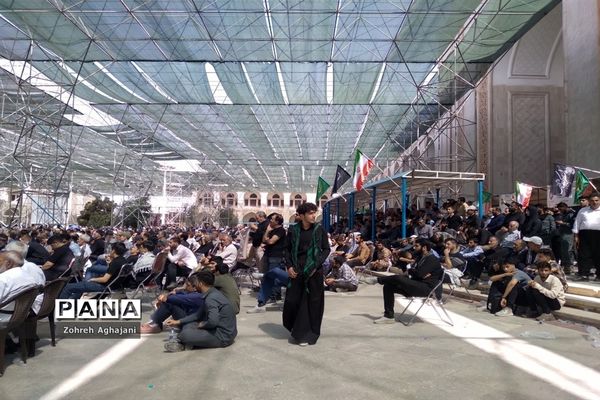 عرض ارادت مردم به امام خمینی(ره) در سی و چهارمین سالگرد ارتحال