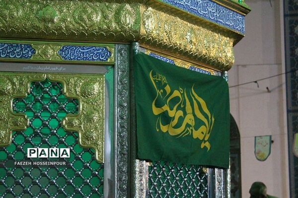 محفل شعر آیینی امام رضایی در امامزاده حضرتین