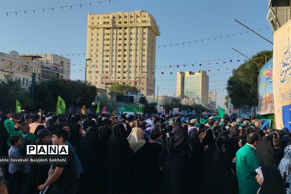 جشن باشکوه خانوادگی در جوار آقا علی ‌بن موسی الرضا (ع) با حضور پرشور مردم در مشهد مقدس