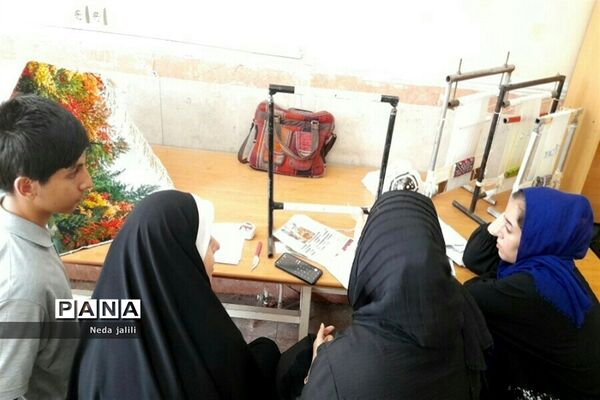 برگزاری کلاس های قالیبافی در کانون ملائک شهرستان قرچک  لید