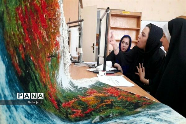 برگزاری کلاس های قالیبافی در کانون ملائک شهرستان قرچک  لید