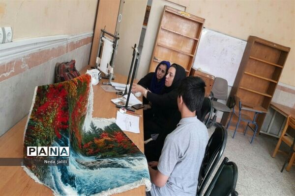 برگزاری کلاس های قالیبافی در کانون ملائک شهرستان قرچک  لید