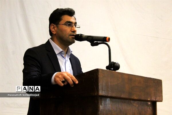 تجلیل از ایثارگران و نخبگان علمی شاهد در گلوگاه