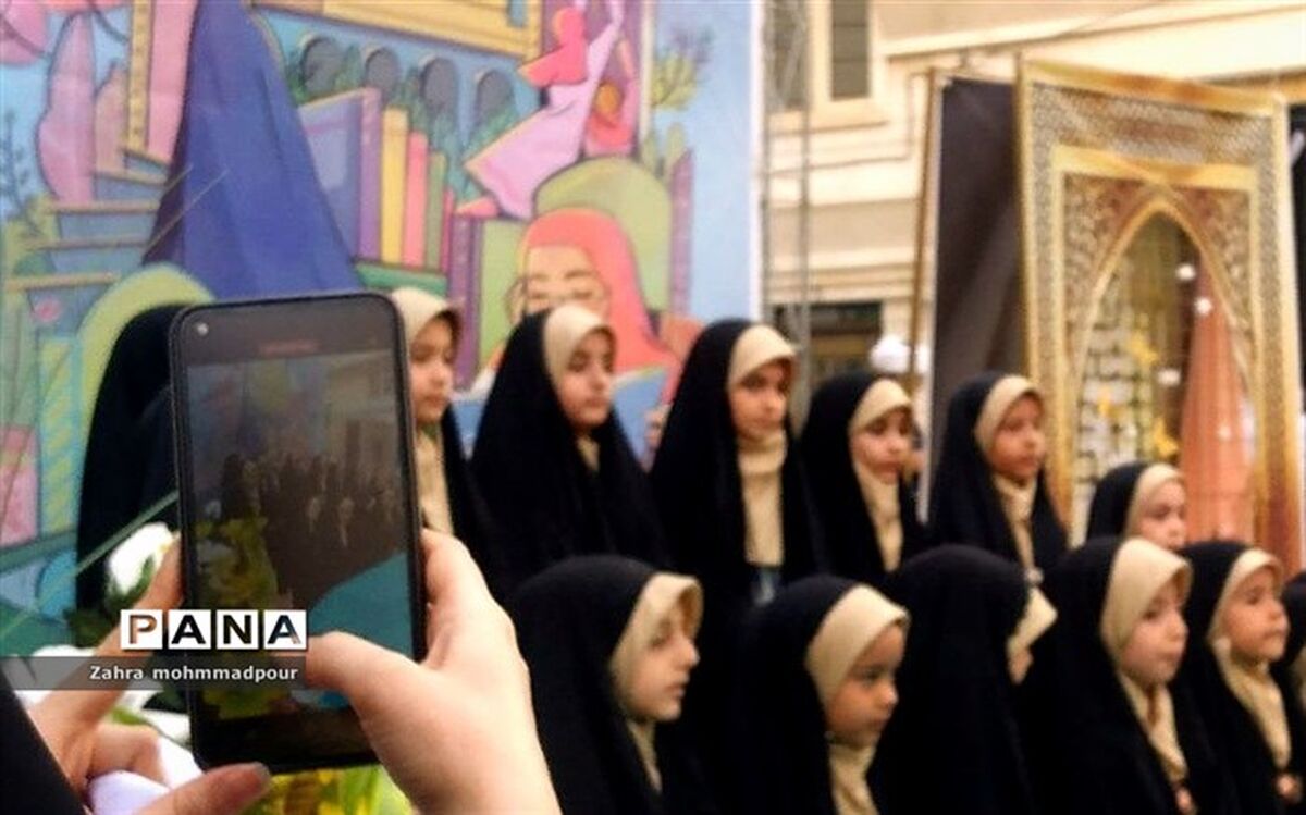 برگزاری جشن خواهر برادری در شهرستان بهارستان/فیلم