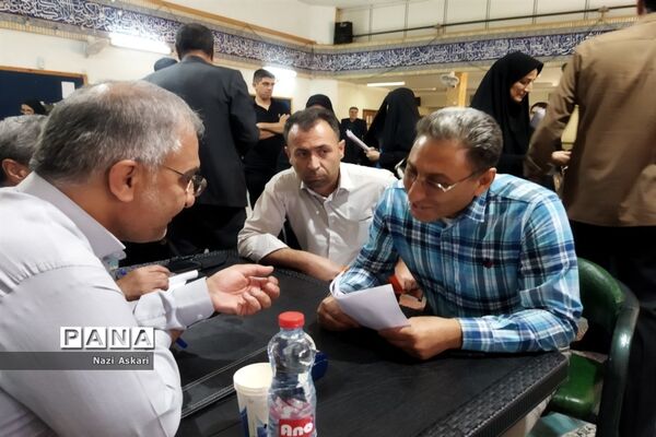 میز خدمت آموزش و پرورش با حضور مدیرکل استان فارس