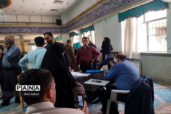 میز خدمت آموزش و پرورش با حضور مدیرکل استان فارس