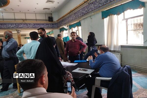 میز خدمت آموزش و پرورش با حضور مدیرکل استان فارس