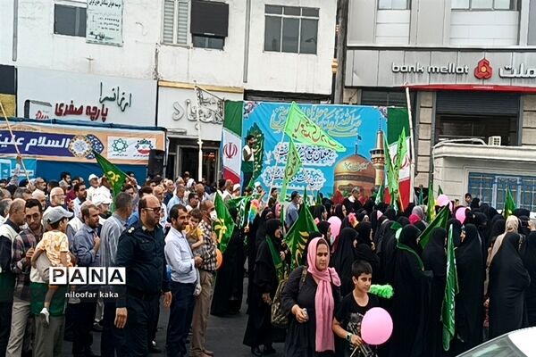 کاروان شادی به‌مناسبت ولادت امام رضا(ع) در قائمشهر