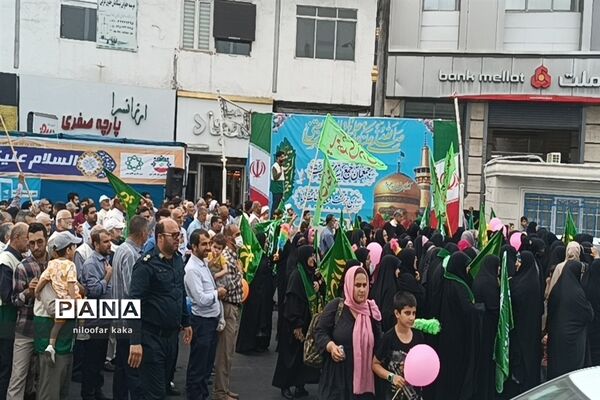 کاروان شادی به‌مناسبت ولادت امام رضا(ع) در قائمشهر