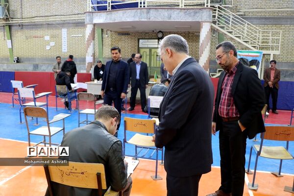 بازدید مدیرکل آموزش و پرورش آذربایجان غربی از حوزه‌های امتحانی