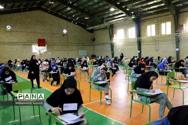 بازدید مدیرکل آموزش و پرورش آذربایجان غربی از حوزه‌های امتحانی