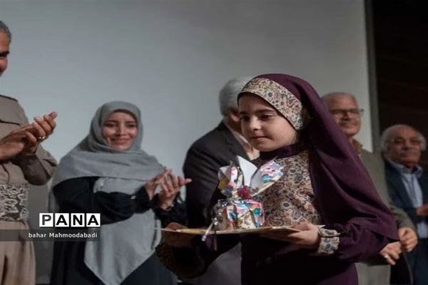 همایش شاهنامه خوانی کودکان و نوجوانان کرمانشاهی