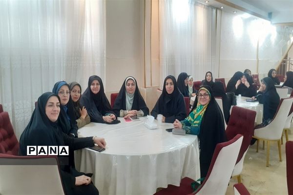 آیین تقدیر از مربیان سازمان دانش‌آموزی استان البرز