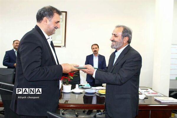 آیین معارفه و تکریم رئیس اداره فرهنگی هنری و فضاهای پرورشی شهر تهران