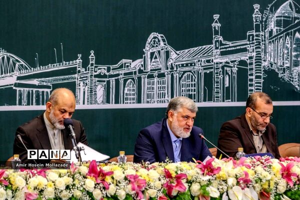 نخستین نشست استانداران مرزی جمهوری اسلامی ایران و اقلیم کردستان عراق در ارومیه