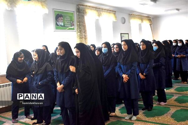 حضور خدام حرم رضوی درهنرستان کارو دانش الزهرای بهاباد