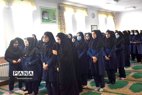 حضور خدام حرم رضوی درهنرستان کارو دانش الزهرای بهاباد