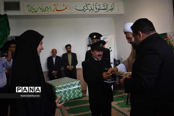 حضور خدام حرم رضوی درهنرستان کارو دانش الزهرای بهاباد