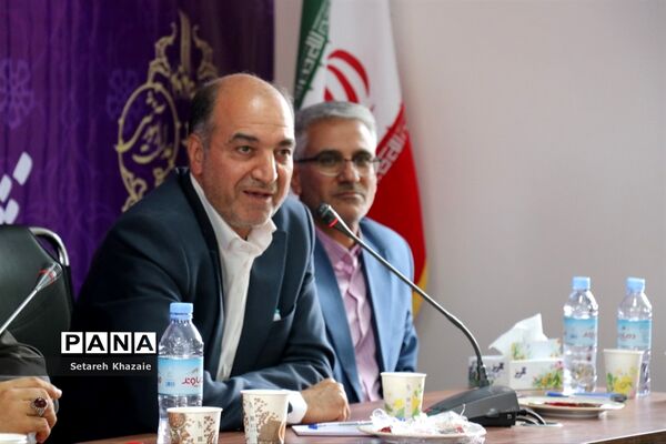 نشست تشکل‌های دانش‌آموزی خراسان رضوی با وزیر آموزش و پرورش
