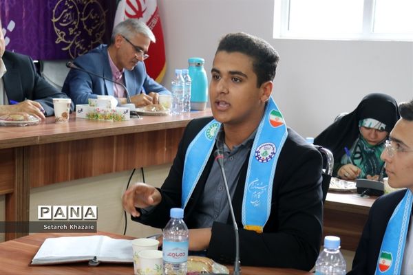 نشست تشکل‌های دانش‌آموزی خراسان رضوی با وزیر آموزش و پرورش