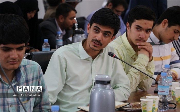 سازمان دانش‌آموزی محتوای کتاب‌های درسی را از نگاه دانش‌آموزان نقد و تحلیل کند