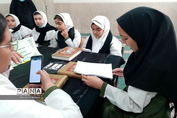 نشست بصیرتی سالگرد ارتحال امام خمینی(ره) در آموزشگاه الله‌اکبر اسلامشهر