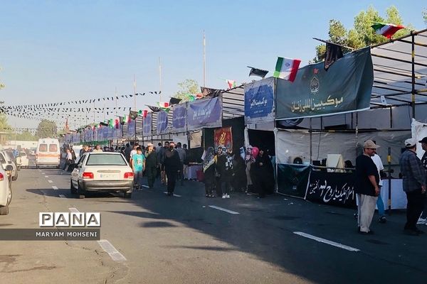 موکب‌های پذیرایی مراسم رحلت امام خمینی(ره) در مسیر پیاده‌روی  حرم امام خمینی(ره)