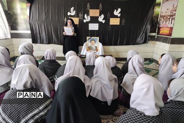 حضور دانش‌آموزان شهرستان‌قدس در مراسم سالگرد، عروج ملکوتی حضرت امام خمینی (ره)