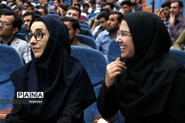 آیین اختتامیه شانزدهمین جشنواره حرکت و هشتمین رویش درون‌دانشگاهی دانشگاه بیرجند