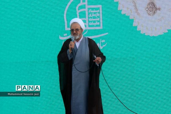 گردهمایی طلایه‌داران ساخت صحن و شبستان حضرت زینب کبری (س) در کربلا