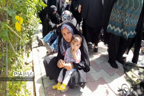 حضور دانش‌آموزان پاکدشت در مراسم رحلت امام‌خمینی (ره)