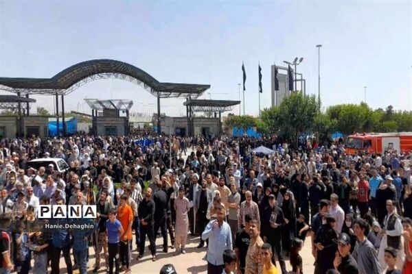 حضور دانش‌آموزان پاکدشت در مراسم رحلت امام‌خمینی (ره)