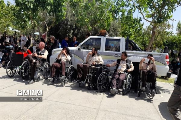 حضور دانش‌آموزان پاکدشت در مراسم رحلت امام‌خمینی (ره)