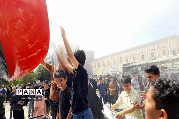 حضور دانش‌آموزان پاکدشت در مراسم رحلت امام‌خمینی (ره)