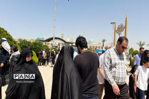 حضور دانش‌آموزان پاکدشت در مراسم رحلت امام‌خمینی (ره)