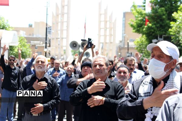 تجدید میثاق دانش‌آموزان و اعضای هیات محبان اهل بیت با آرمان‌های امام خمینی(ره)