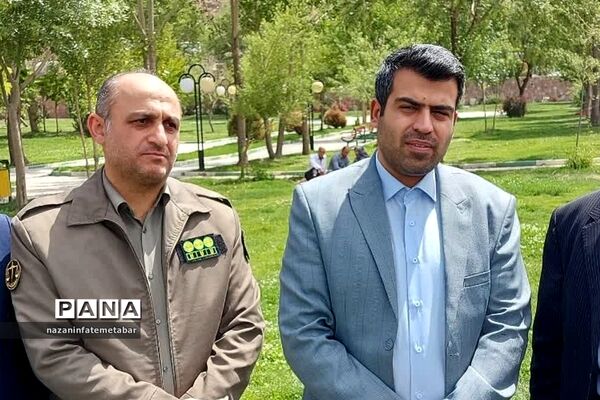 برگزاری پویش مردمی پاکسازی محیط‌زیست در پارک امیری فیروزکوهی شهرستان فیروزکوه