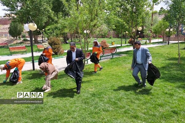 برگزاری پویش مردمی پاکسازی محیط‌زیست در پارک امیری فیروزکوهی شهرستان فیروزکوه
