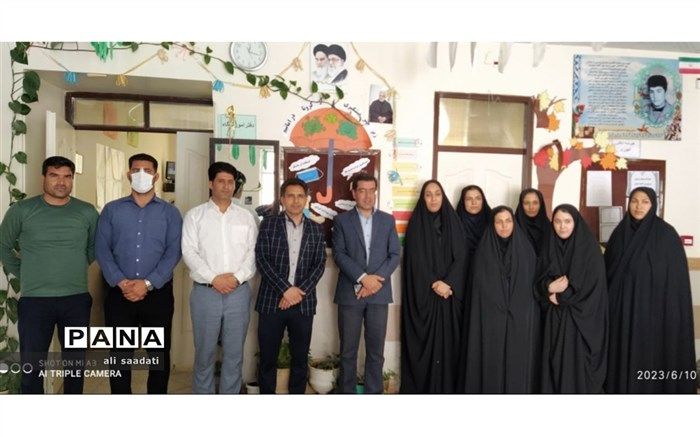 ارتقای دانش تخصصی معلمان و کیفیت تدریس آنان از اهداف طرح شهید‌همت است