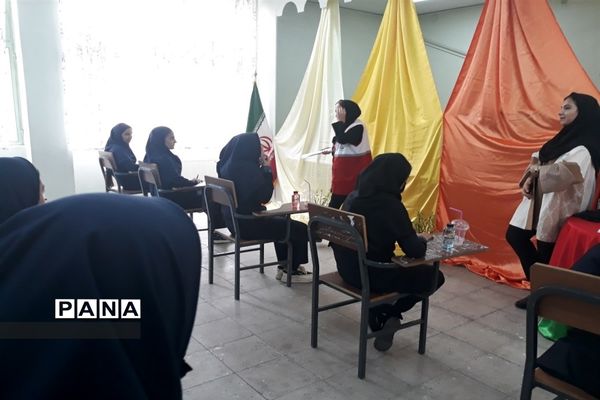 دانش‌آموزان آماده در روزهای سخت