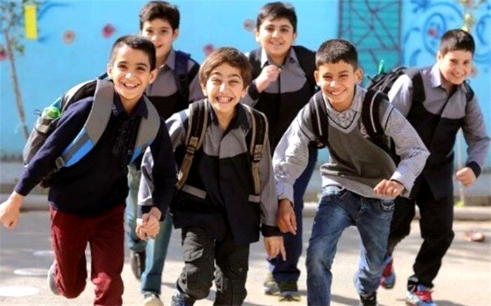 دانش‌آموزان بهترین مروج برای استفاده از انرژی‌های تجدیدپذیر و بهره‌وری برق هستند