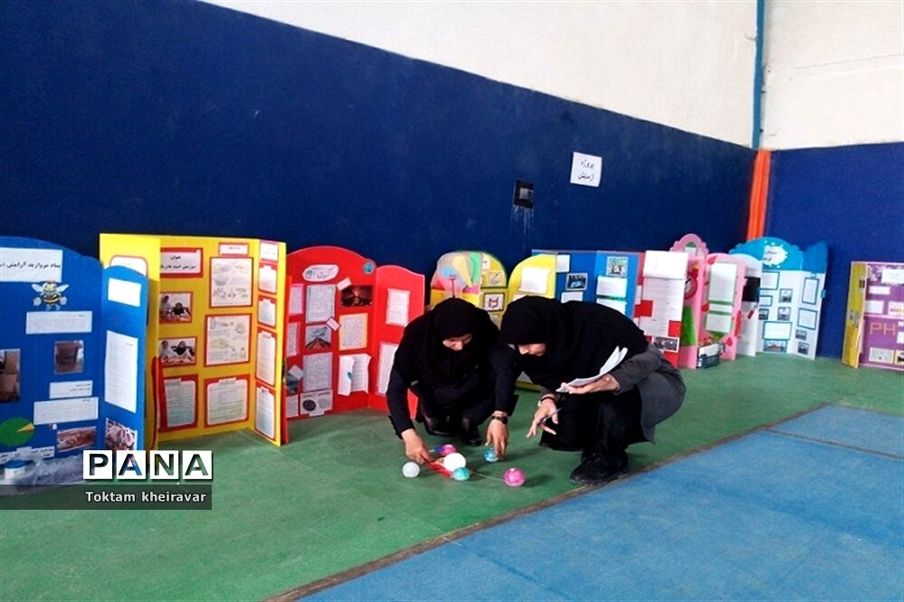 نمایشگاه جابربن‌حیان و فرصت‌های متنوع یادگیری دانش‌آموزان شهرستان شیروان