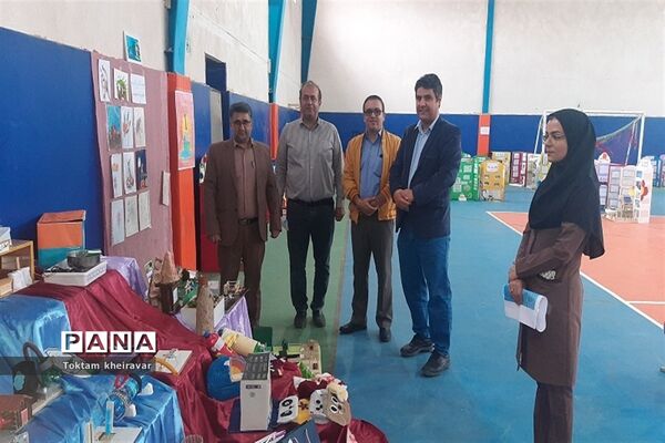 نمایشگاه جابربن‌حیان و فرصت‌های متنوع یادگیری دانش‌آموزان شهرستان شیروان