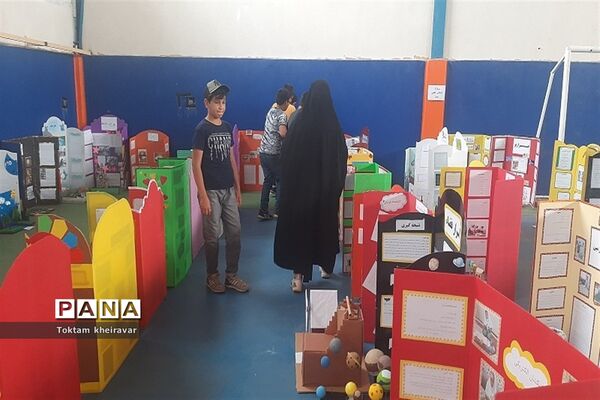 نمایشگاه جابربن‌حیان و فرصت‌های متنوع یادگیری دانش‌آموزان شهرستان شیروان