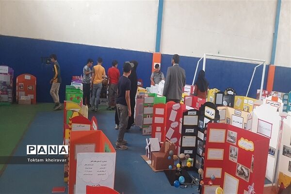 نمایشگاه جابربن‌حیان و فرصت‌های متنوع یادگیری دانش‌آموزان شهرستان شیروان
