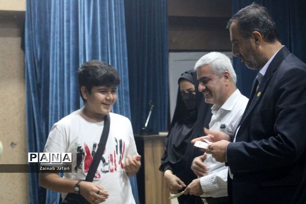 طرح سینما مهر در بوشهر با اکران فیلم سینمایی غریب